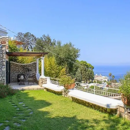 Pietra Salata Villa *