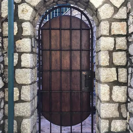 Pietra Salata *